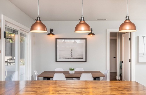 Loma Alta House | Coastal modern home 10 min from the beach with a stunning pool and spa!