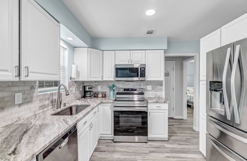 Silver Lake House | Coastal Paradise-Monthly Stays Welcome-Pet Friendly