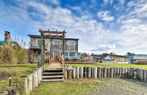 Pacific Beach House | Coastal Retreat Deck, Ocean Views and Walk to Beach