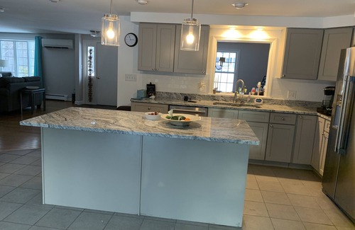 Kennebunk House | Coastal Retreat-Indoor Saltwater Pool, Hot Tub & Sauna 1 mile from Mothers Beach