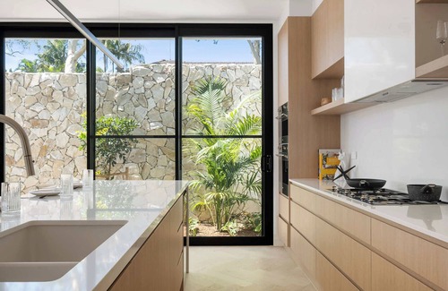 Burraneer House | Coastal Retreat with Private Parking