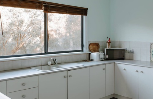Penneshaw House | Coastal-View | Penneshaw Bush Retreat | 3BR