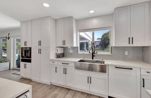 Stuart House | Coastal Waterfront Retreat with Private Dock, walking distance to District Table