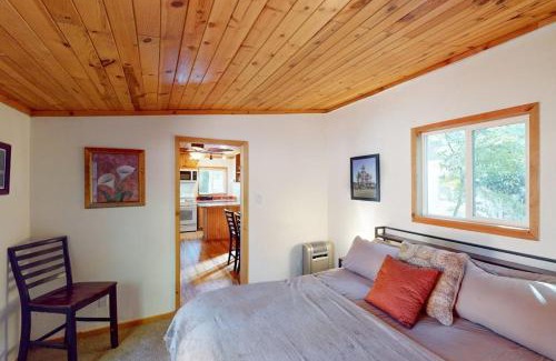 Cobb House | Cobb Mountain Nature Escape cabin