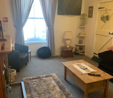 St. Margaret's Hope House | Cobblers Cottage