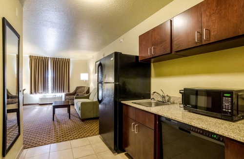 Gill Hotel | Cobblestone Inn & Suites - Kersey