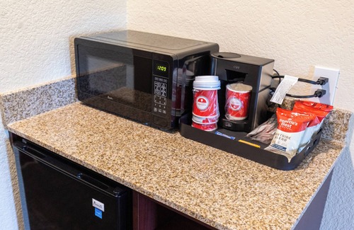 Winters Hotel | Cobblestone Inn & Suites - Winters