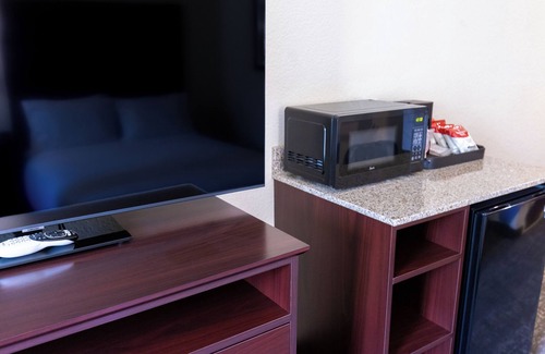 Winters Hotel | Cobblestone Inn & Suites - Winters