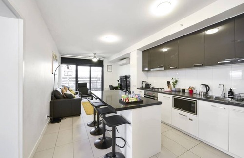 Brunswick North Apartment | Coburg Charm Stylish Retreat with Modern Flair