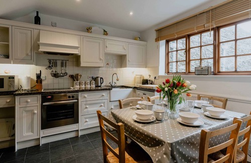 Croyde Cottage | Cock Rock Cottage - a house that sleeps 6 guests in 3 bedrooms