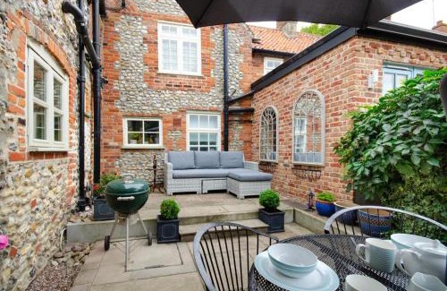 Castle Acre House | Cockleshells