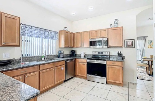 Four Corners House | Coco Villa - Stay for 10 with Resort-style Amenities