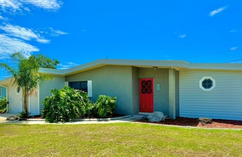 Merritt Island House | Cocoa Beach Bungalow, Dream House & Vacation Paradise!