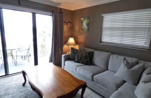 Avon By The Sea Apartment | Cocoa Beach - Oceanfront - Steps to the Pier and Ocean