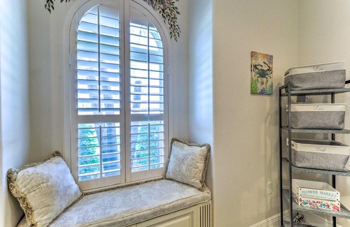 Cocoa Isles Country Club House | Cocoa Beach Studio about 2 Mi to the Sandy Shore!