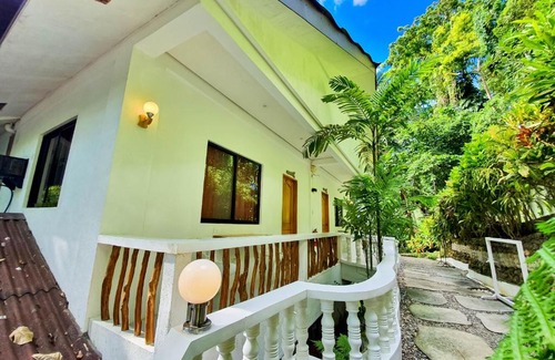 Manoc-Manoc Hotel | Cocoloco Beach Resort