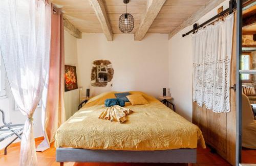 Labastide-sur-Besorgues House | Cocon avec jacuzzi