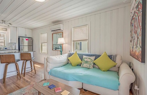 Cherry Grove Beach House | Coconut Flats Duplex- Upstairs-