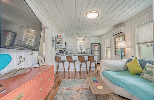 Cherry Grove Beach House | Coconut Flats Duplex- Upstairs-