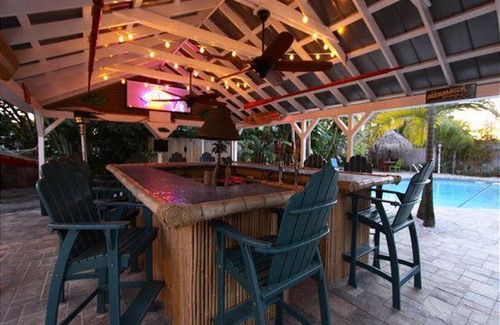 Bay Esplanade Apartment | Coconut Grove Beach Resort Suites 1 & 2