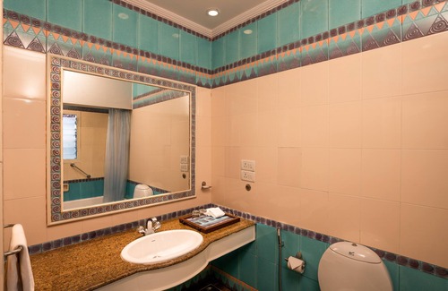 Betalbatim Hotel | Coconut Grove Beach Resort