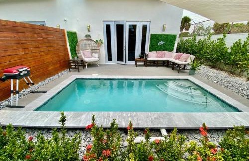Southwest Coconut Grove Villa | Coconut Grove Casita with Private plunge Pool, Gated