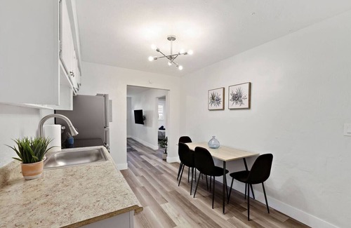 Southwest Coconut Grove House | Coconut Grove spot near Brickell and Downtown!, Coconut Grove spot near Brickell and Downtown!