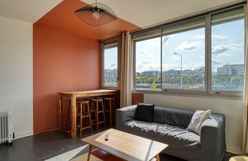 Quartier de Becon Apartment | Cocoon comfort 2 steps from the Seine