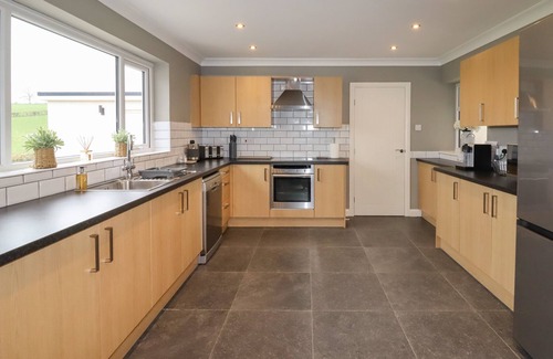 Ruthin Cottage | COEDFAN, family friendly, with open fire in Ruthin