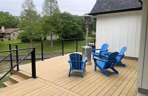 Malakoff House | Coffee Cove on Cedar Creek