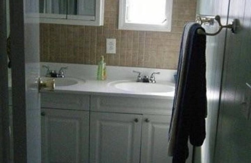 Coldwater House | Coldwater Lake/shady oaks cottage