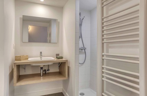 Annemasse Apartment | Colivi Studio Tehuana Cosy Gare Annemasse