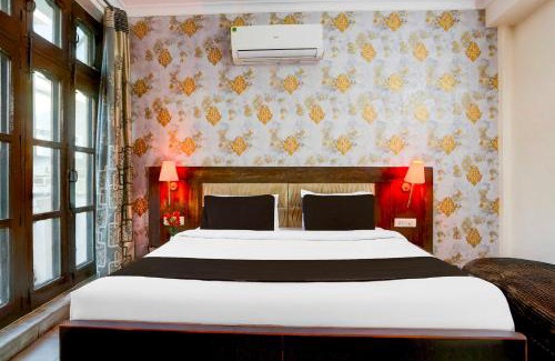 Ludhiana Hotel | Collection O Subhani Building
