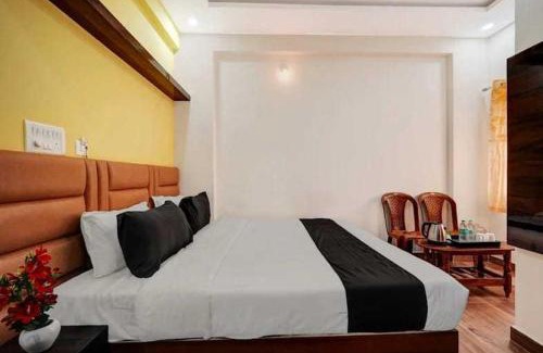 RR Nagar Hotel | Collection O UTSAV GRAND