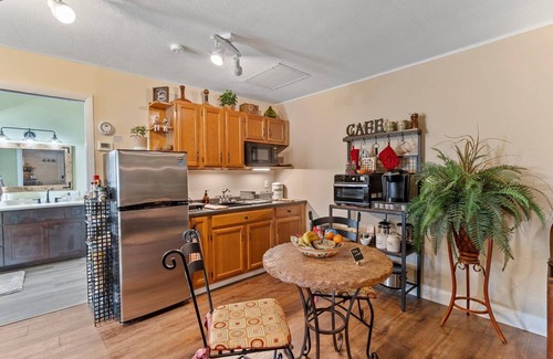 College Park Cottage | College Park 5Star Guesthouse Villa - QUIET-PRIVATE-mins to DT and Winter Park
