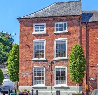 Montgomery House | Colomendy