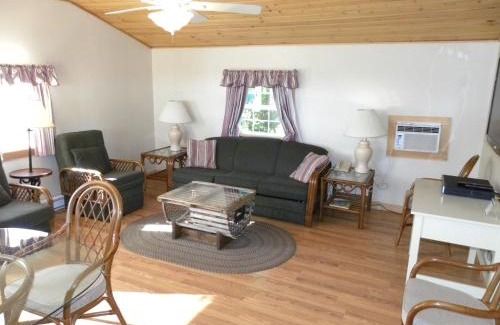 Belfast Cabin | Colonial Gables Oceanfront Village