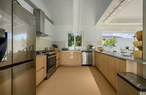 Palm Beach Villa | Colonial Modern Villa Sleep 14-Pool, Palapa, Court