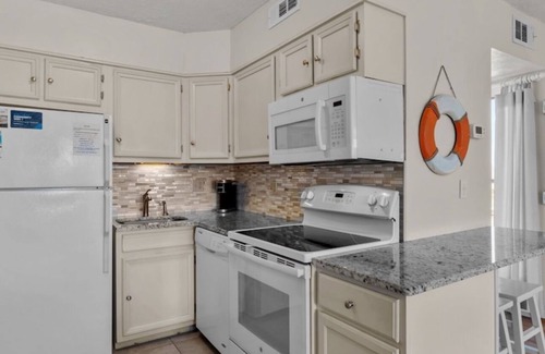 Duck Condo | Colony By The Sea End Unit with Ocean Views from Every Window!