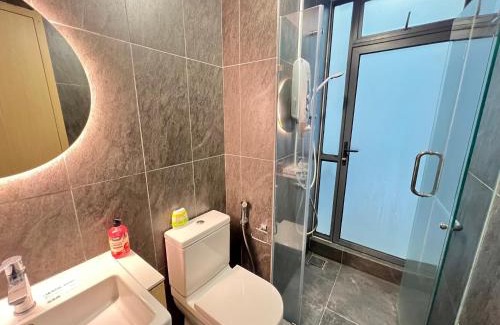Kuala Lumpur City Centre Apartment | Colony Service Suites KLCC At Sky World