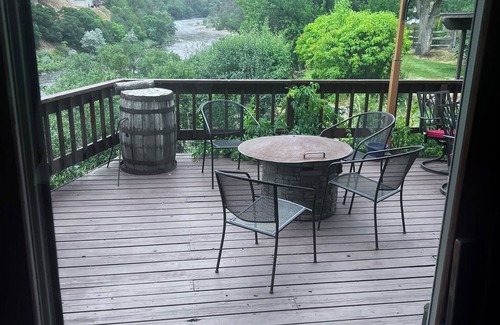 Glenwood Springs Cabin | Colorado Cabin Overlooking the Roaring Fork River