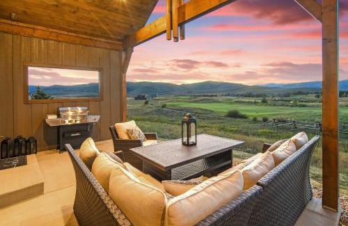 Grand Elk Ranch House | Colorado Home with Hot Tub! Close to Ski Resorts