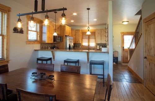 Grand Elk Ranch House | Colorado's Best: RMNP, Grand Lake, Winter Park - Pet Friendly!