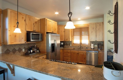 Grand Elk Ranch House | Colorado's Best: RMNP, Grand Lake, Winter Park - Pet Friendly!