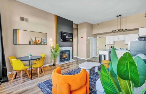 Playhouse Square Apartment | Colorful 2Bed Apt Heart of Downtown Lake Views