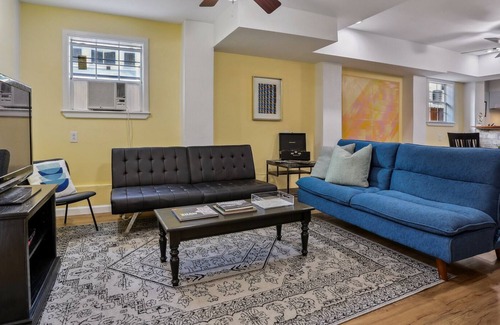 Audubon House | Colorful and clean Uptown home minutes from Tulane/Loyola!