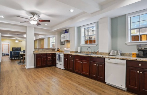 Audubon House | Colorful and clean Uptown home minutes from Tulane/Loyola!