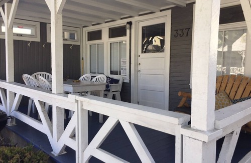 Avalon Cottage | Colorful and Quaint!