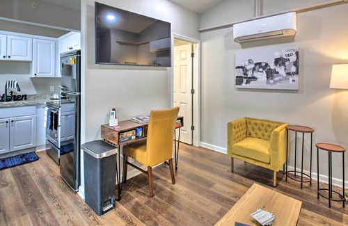 Hot Springs Cottage | Colorful Cottage 7 in Spa City ~ 1 Mi to Dtwn