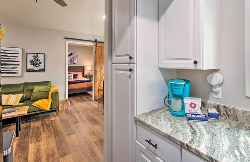Hot Springs Cottage | Colorful Cottage 7 in Spa City ~ 1 Mi to Dtwn
